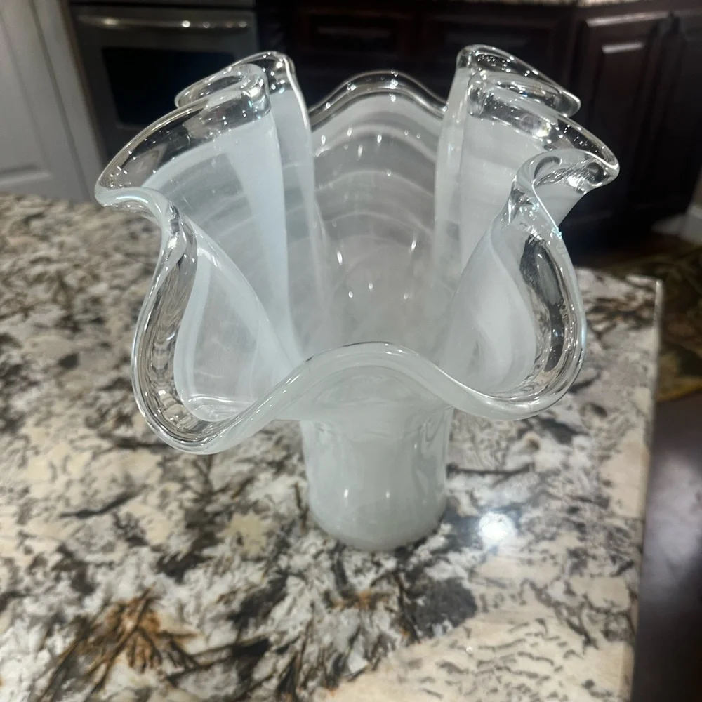 Tammoro Home Murano Art Glass Hand Blown Mid-Century Modern White Swirled Vase